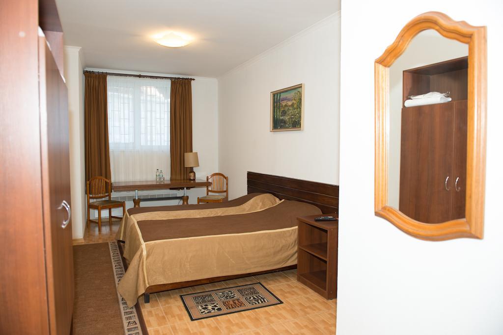 إربين Hotel Acorn الغرفة الصورة