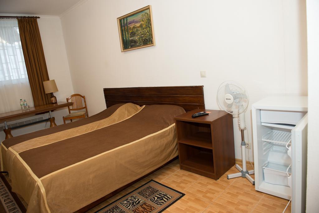 إربين Hotel Acorn الغرفة الصورة