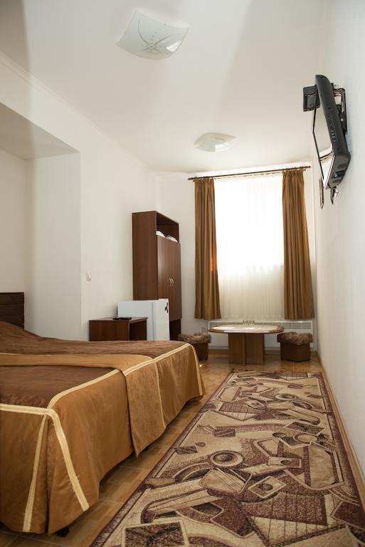 إربين Hotel Acorn الغرفة الصورة