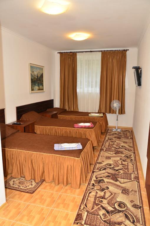 إربين Hotel Acorn الغرفة الصورة