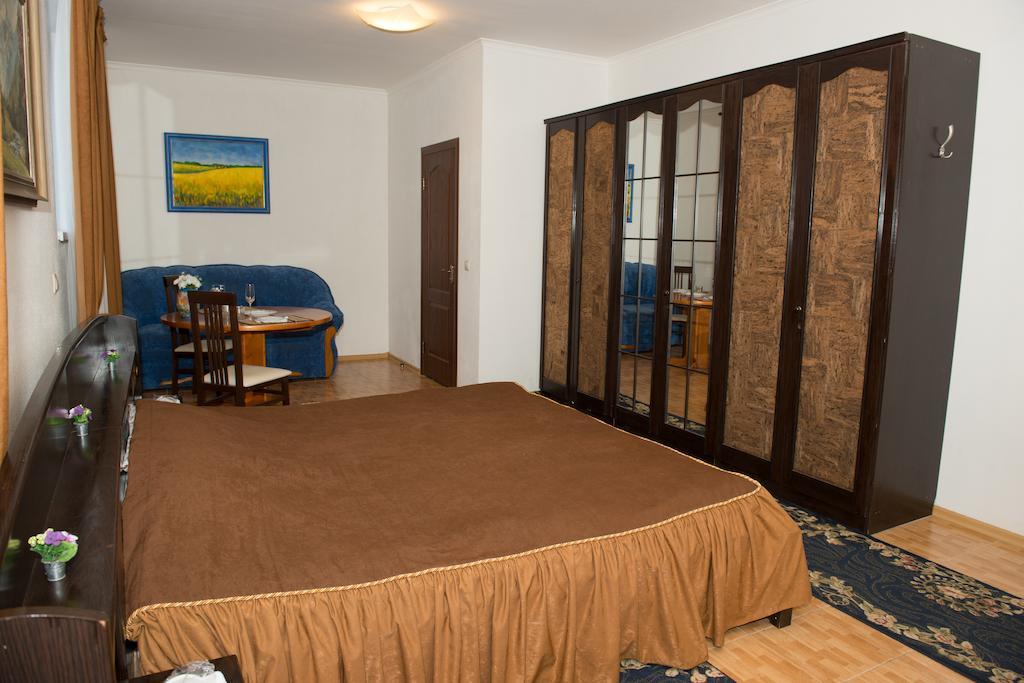 إربين Hotel Acorn الغرفة الصورة