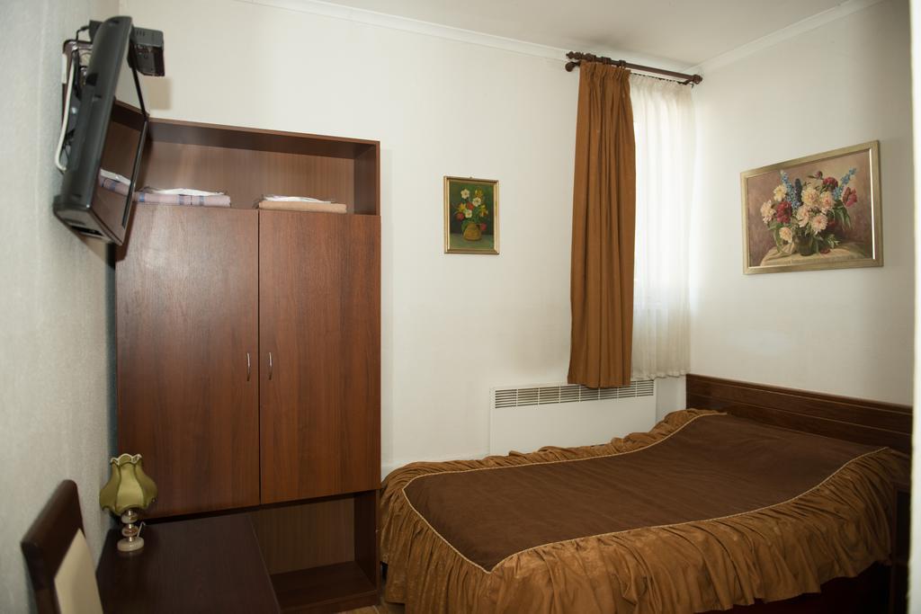 إربين Hotel Acorn الغرفة الصورة